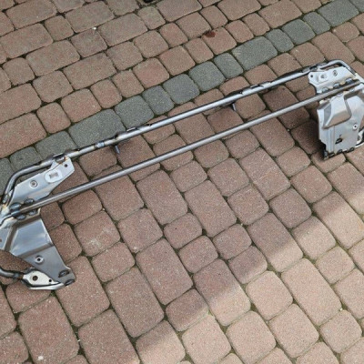 Podstawa kanapy tył podstawa stelaż mocowanie bateri Toyota Camry VIII XV70