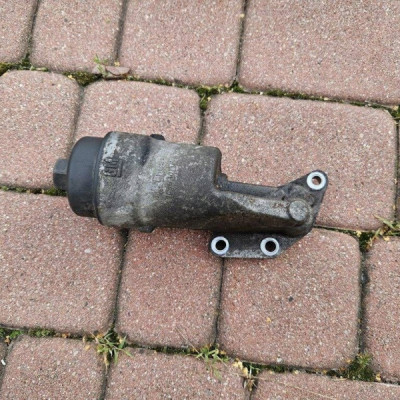 Obudowa podstawa zakrętka filtra oleju 1.4 1.2 Opel Adam 55560748