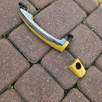 Klamka drzwi przód przednia lewa CHROM Z40Q 40Q zółta Opel Adam