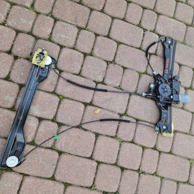 Podnośnik mechanizm szyby przód przedni prawych EU Opel Adam 13350350