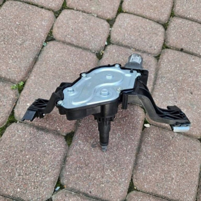Silniczek mechanizm szyby tył tylnej wycieraczki Opel Adam 13354357