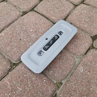 Lampka podsufitki oświetlenia kabiny tył tylna Toyota Camry VIII XV70