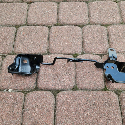 Uchwyt mocowanie wspornik kanapy tył prawy Toyota Camry VIII XV70