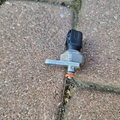 Czujnik ciśnienia paliwa 2.5 HYBRYDA XA2 Toyota Camry VIII XV70 09458-33042