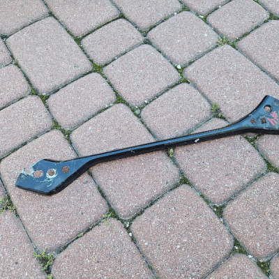 Uchwyt okular wzmocnienie pas przedni LIFT belka Opel Astra K