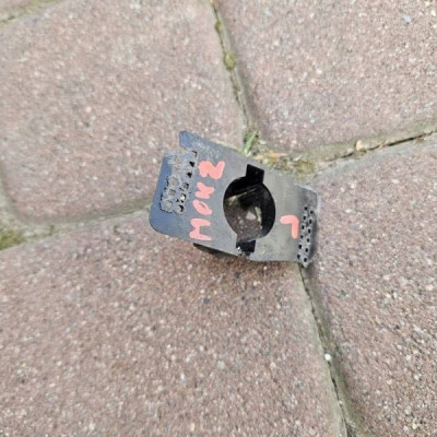 Uchwyt mocowanie czujnika parkowania przód PDC zderzaka Opel Mokka B