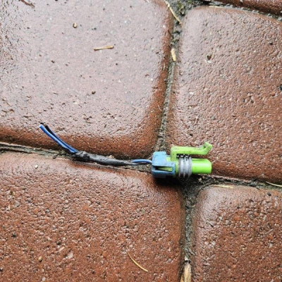 Instalacja kostka wtyczka zarówki halogenu przód Opel Adam