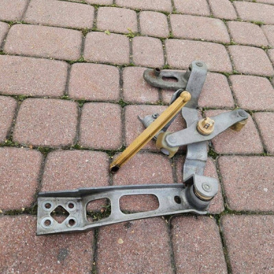 Wybierak skrzyni biegów Corsa E Opel Adam