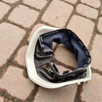 Obudowa kolumny Mercedes CLS W218 A2186800608