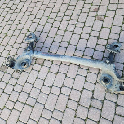 Belka osi tylnej tył tylna zawieszenie wersja pod TARCZE Opel Adam Corsa E