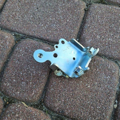 Uchwyt wspornik mocowanie 2.5Hybryda silnika łapa Toyota Camry VIII XV70