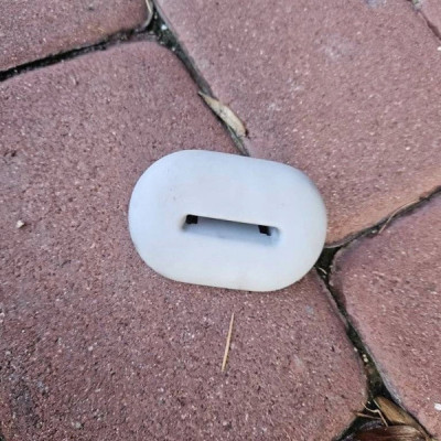 Obudowa osłona kanapy tył tylnej plastik Opel Adam 13350653