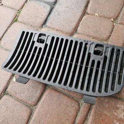 Obudowa osłona bagażnika zaślepka boczek prawy prawa Opel Adam 13351828