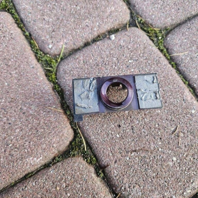 Uchwyt koszyk czujnika parkowania PDC skrajny przód Opel Adam 13450411