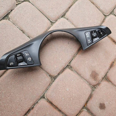 Przełącznik przełączniki kierownicy sterowanie Opel Adam 13357722