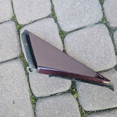 Trójkąt błotnika prawy błotnika Opel ADAM 13365626 Z50N Opel Adam 13365626