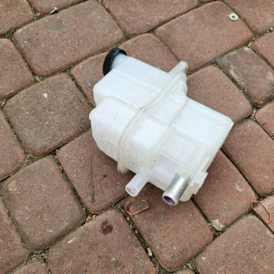 Zbiorniczek wyrównawczy płynu chłodzącego Toyota Camry VIII XV70