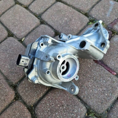 Pompa wody 2.5Hybryda Lexus RAV4 Toyota Camry VIII XV70 16032-25010