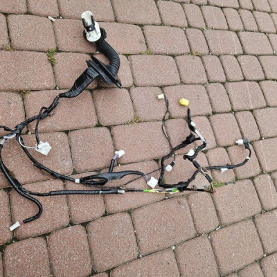 Instalacja drzwi przednia lewa wiązka Toyota Camry VIII XV70 82152-33S31