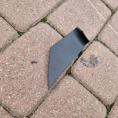 Obudowa osłona boczka lewy przód osłona Toyota Camry VIII XV70 74038-33020