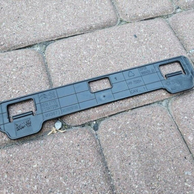 Uchwyt mocowanie plastik PROACE CITY Berlingo Combo E Rifter 9826039180