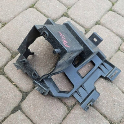 Mocowanie uchwyt halogenu prawego podstawa Citroen Berlingo 9816770380