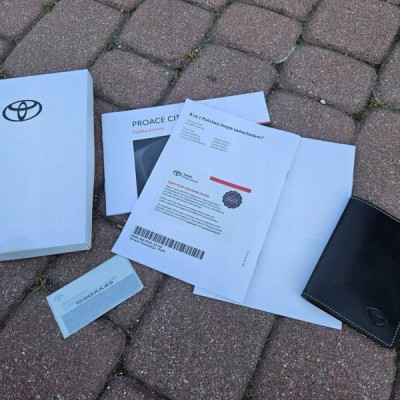 Książka serwisowa NOWA czysta obsługi PROACE CITY Combo E Berlingo Rifter