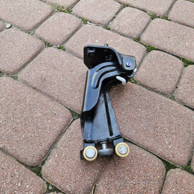 Rolka drzwi przesuwnych PROACE CITY Berlingo Combo E Rifter 9833303280