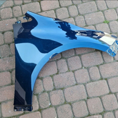 Błotnik przód prawy zielony Toyota Corolla E21 2024r TR785 785 FB21 PA10