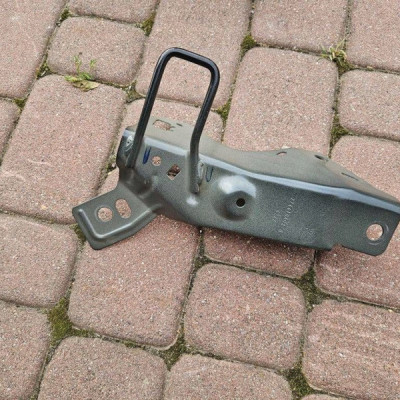 Uchwyt mocowanie wspornik kanapy tył tylny lewy Opel Corsa F 274410A02