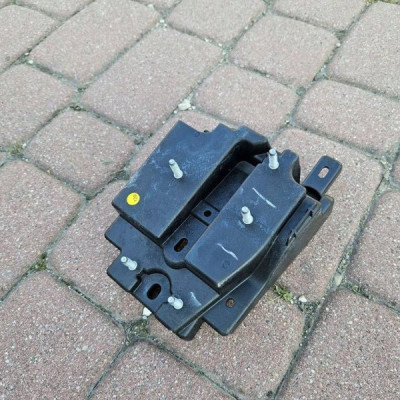 Uchwyt mocowanie wspornik tunelu środkowego Opel Corsa F 39167719