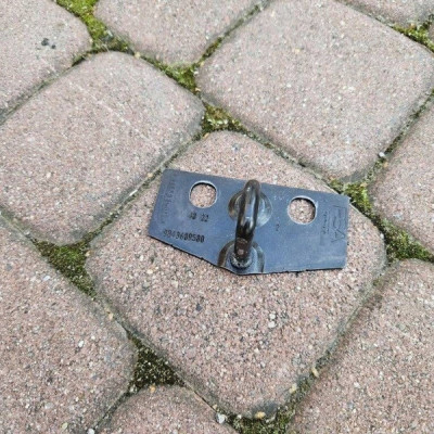 Uchwyt mocowanie rygiel klapy bagażnika Astra L Opel Corsa F 9843689580