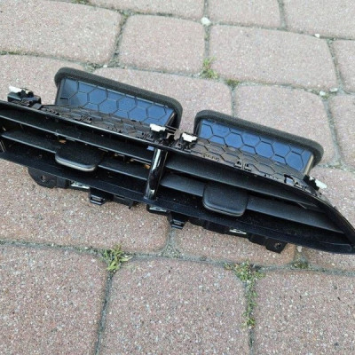 Kratka nawiewu nadmuchu środkowa deski konsoli Opel Corsa F 98296419XU
