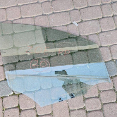 Szyba drzwi przód przednia prawa - ROCZNIK NA SZYBIE 2020R Renault Zoe