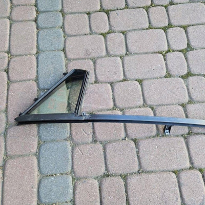 Szyba drzwi przód przednia prawa - ROCZNIK NA SZYBIE 2019R Renault Zoe