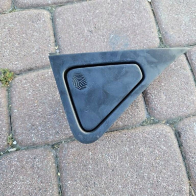 Klamka drzwi tył tylna lewa otwieranie lewych Renault Zoe 826063070R