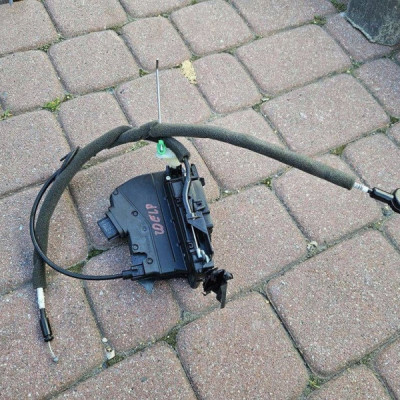 Zamek drzwi przód przednich lewych Renault Zoe 805034985R