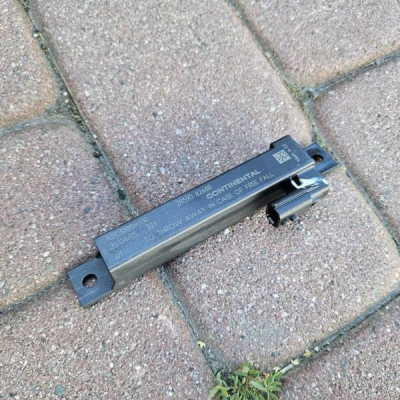 Antena wzmacniacz antenowy keyless bezkluczykowy Renault Zoe 285908268R