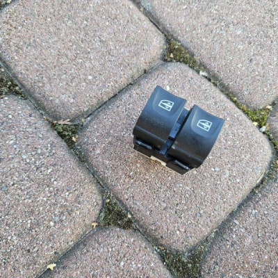 Przełącznik sterowania szyb podnoszenia Clio IV Renault Zoe 254117915R