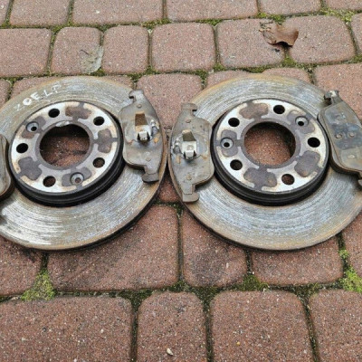 Tarcza tarcze przód przednie + klocki IGŁA ORYGINAŁ Renault Zoe