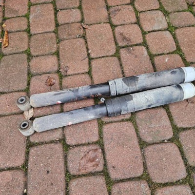 Amortyzator tył tylny zawieszenia komplet LIFT FL Renault Zoe