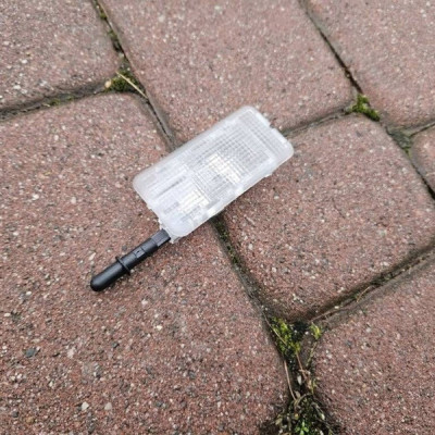 Lampka oświetlenie wnętrza kabiny schowka Clio Renault Zoe 264759172R