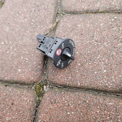 Przełącznik poduszek powietrznych AIRBAG Renault Zoe 681999278R