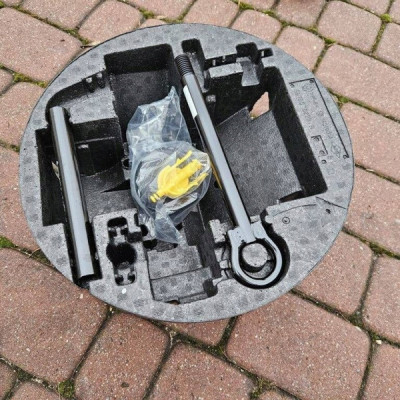 Zestaw naprawczy koła dojazdowego zapasowego Renault Zoe 997500223R