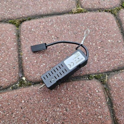 Wzmacniacz antenowy filtr antenowy radia Renault Zoe 283637230R