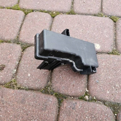 Obudowa osłona bezpieczników pokrywa Renault Zoe 243126573R