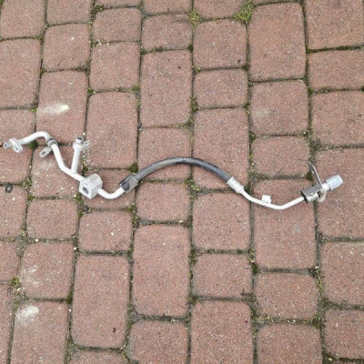 Przewód rura wąż klimatyzacji LIFT Renault Zoe 924484016R