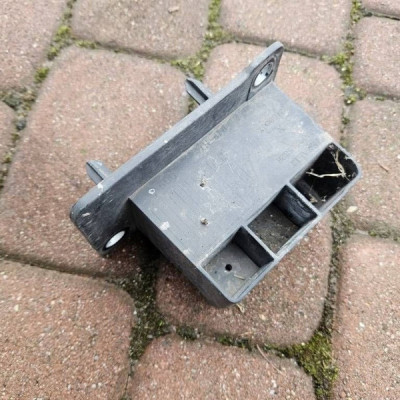 Odbój odbojnik strefa zgniotu prawa prawy Renault Zoe 620921582R