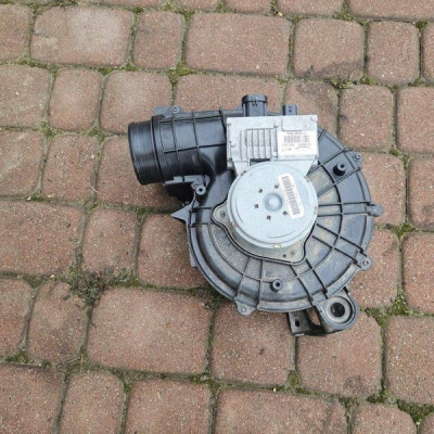 Wentylator silnika dmuchawa nawiew nadmuch Renault Zoe 8201290977