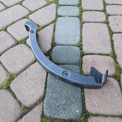 Obudowa osłona zawiasu prawy klapy Toyota Corolla E210 E21 64571-02040